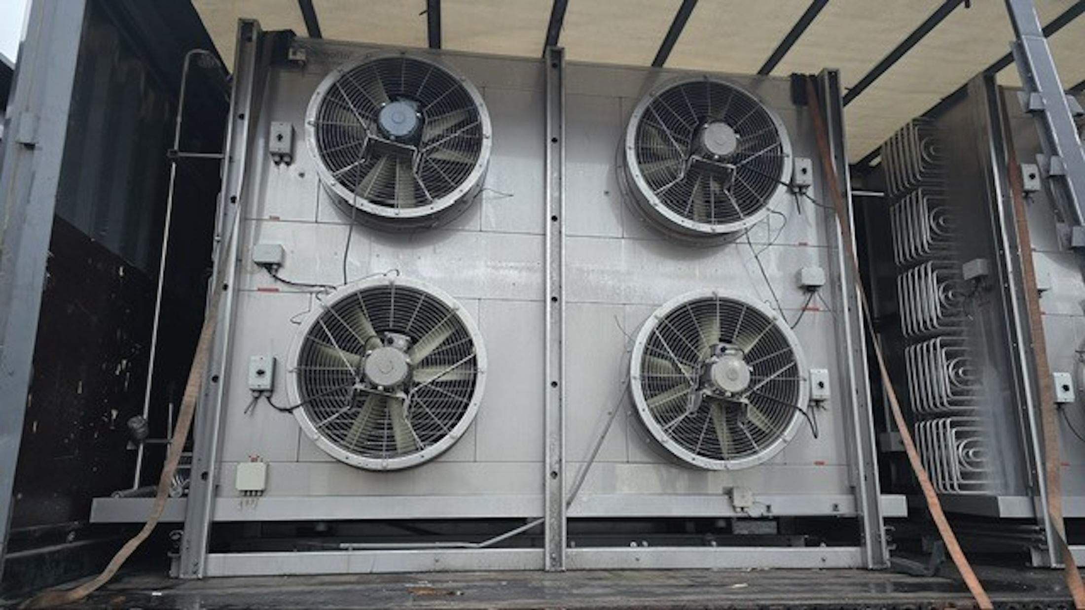 Foto 01-Thermofin X-TFA 080.1-E-22-20_10-HG-LHS.jpg